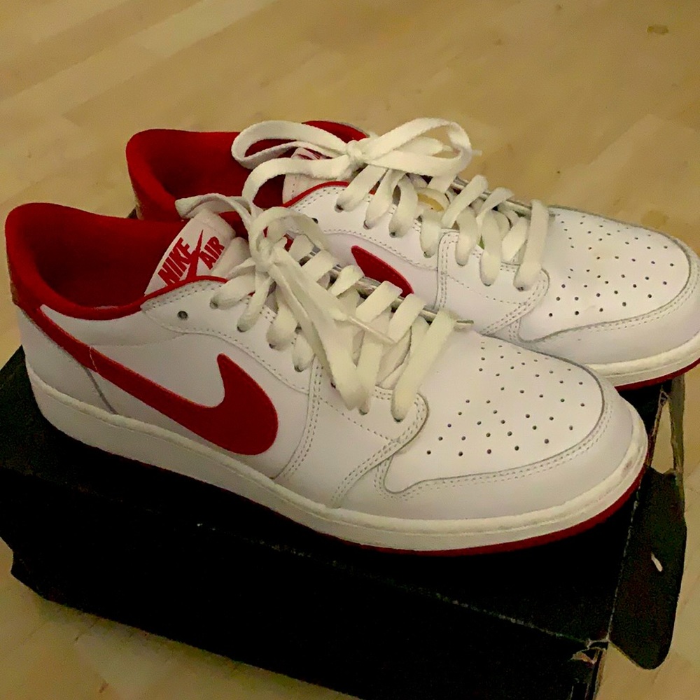 Air Jordan 1 Retro Low White/Red Used Size 7Y
